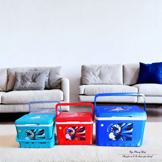 Thùng đá vuông BIBI Tý Liên (6/8/12). Màu sắc trẻ trung, hiện đại. Giữ lạnh lâu, tay cầm chắc chắn.