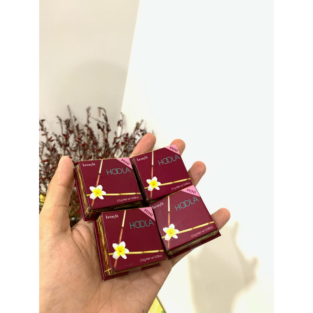 Phấn Benefit Cosmetics Hoola Matte Powder Bronzer