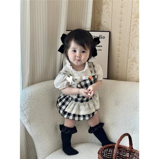 Set yếm caro đen + áo trắng B1838