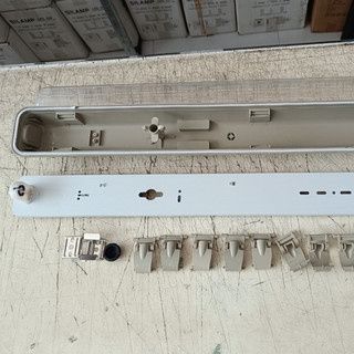 Máng đèn led chống thấm đơn 1m2