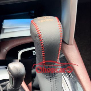 Bọc Cần Số xe Toyota Corolla Cross, Camry (2019-2021), Altis (2022), Yaris Cross (224+).. DA BÒ NHIỀU MÀU SẮC..