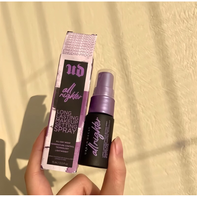 xịt khoá nền U.R.B.A.N