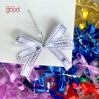 Mẫu mới: nơ lụa ruy băng chữ chanel nhiều màu sắc dùng để trang trí quà tặng siêu xinh 6x7 cm