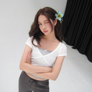 Janet studio • áo cổ tim sọc mỏng trắng