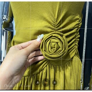 ĐẦM DÁNG XOÈ ĐÍNH HOA CHẤT ZIP