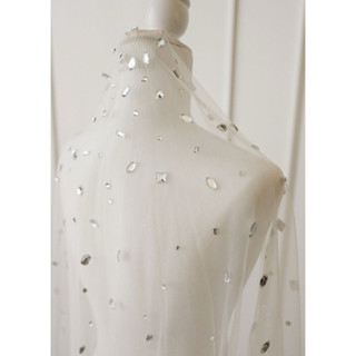 Voan đính đá cô dâu ( ib shop để dc tư vấn)