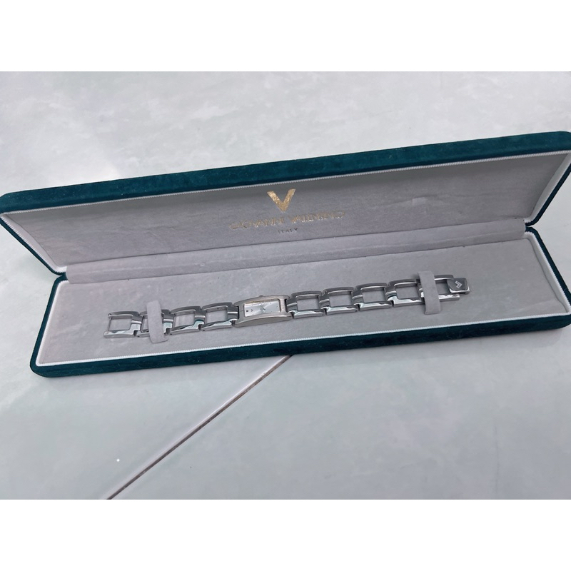 đồng hồ nữ hiệu Valentino quartz(có hộp)