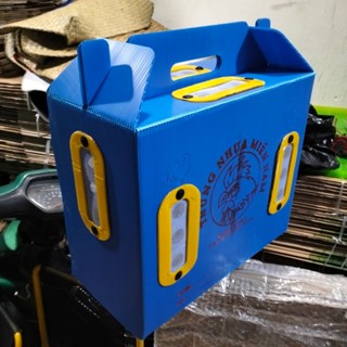 Thùng nhựa gà tre ngủ có lưới chống muỗi