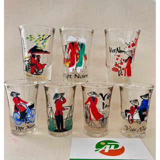 Ly thuỷ tinh lưu niệm Việt Nam