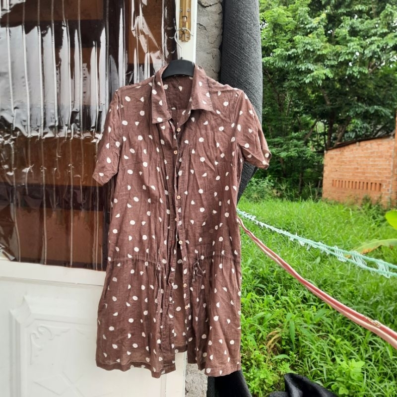 tặng khách có đơn đầm sơ mi
