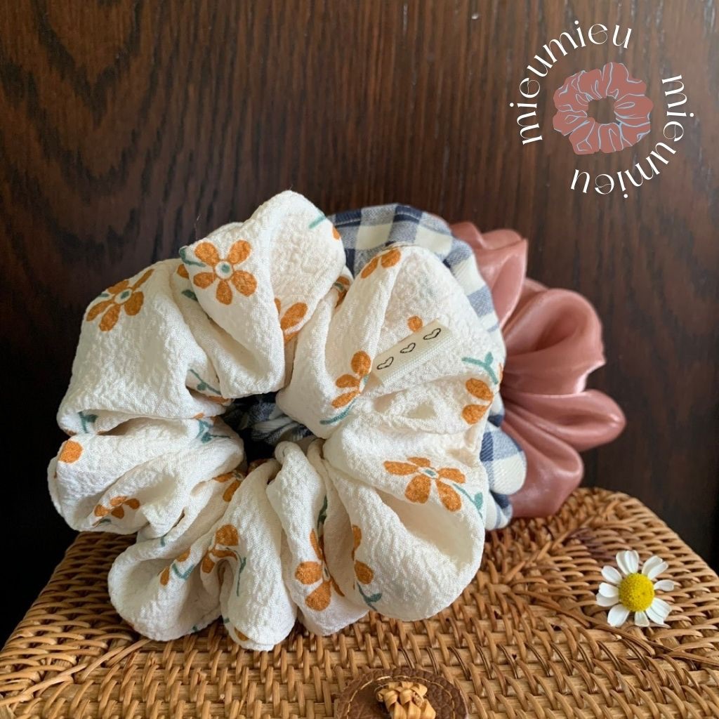 Cột tóc scrunchies handmade xinh xắn