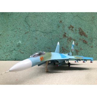 Mô hình Máy báy tiêm kich SU-37 1:72