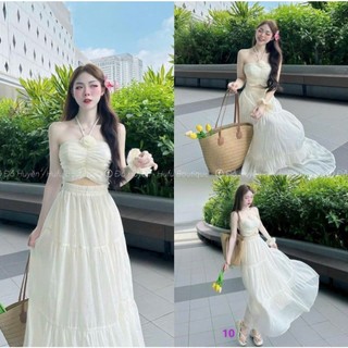 Sét váy maxi màu kem áo cúp ngực mokking lưng buộc dây cổ váy dáng dài có lót vải tơ phù hợp đi chơi, đi biển
