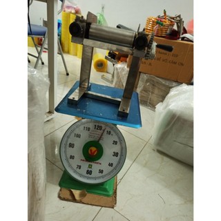 Máy cán mực quay tay bằng inox ,cán cá ,khô bò ,khô gà