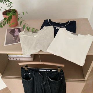 𝐙𝐢𝐧𝐧𝐢𝐚/𝐀́𝐨 𝐭𝐡𝐮𝐧 𝐝𝐚́𝐧𝐠 𝐥𝐨̛̃ 𝐜𝐨̂̉ 𝐯𝐢𝐞̂̀𝐧 𝐧𝐨̛ 𝐡𝐚̀𝐧 𝐪𝐮𝐨̂́𝐜 005