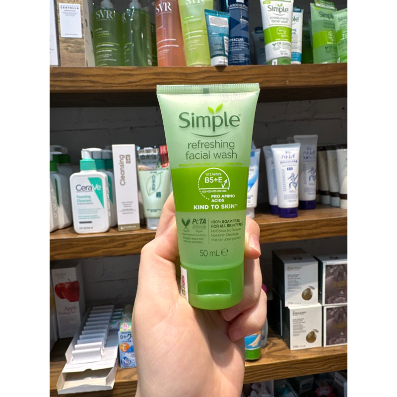 sữa rửa mặt simple 50ml