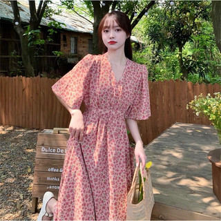 Đầm midi hoa nhí phối túi form rộng rút eo, xinh xắn tiểu thư