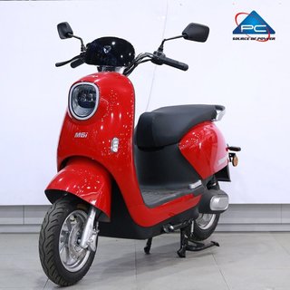 Xe máy điện yadea m6i