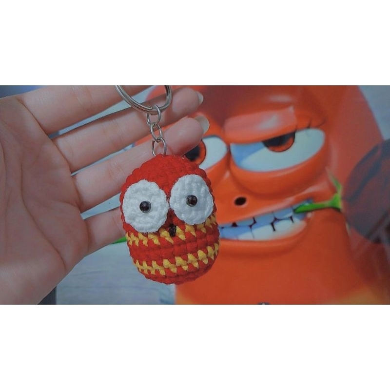 sâu larva bằng len