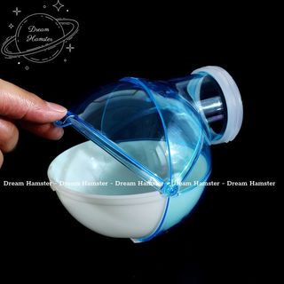 Nhà tắm gắn lồng