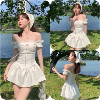 Sét Váy Dáng Ngắn Màu Trắng Gồm Váy Trễ Vai Gắn Nơ Chun Lưng + Quần Bảo Hộ + Khăn Turban (LA11)