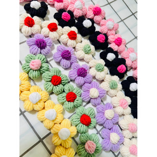 Hoa len 5 cánh hạt bắp bằng len handmade