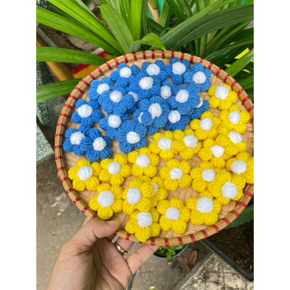 Hoa len 5 cánh hạt bắp bằng len handmade
