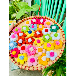 Hoa len 5 cánh hạt bắp bằng len handmade