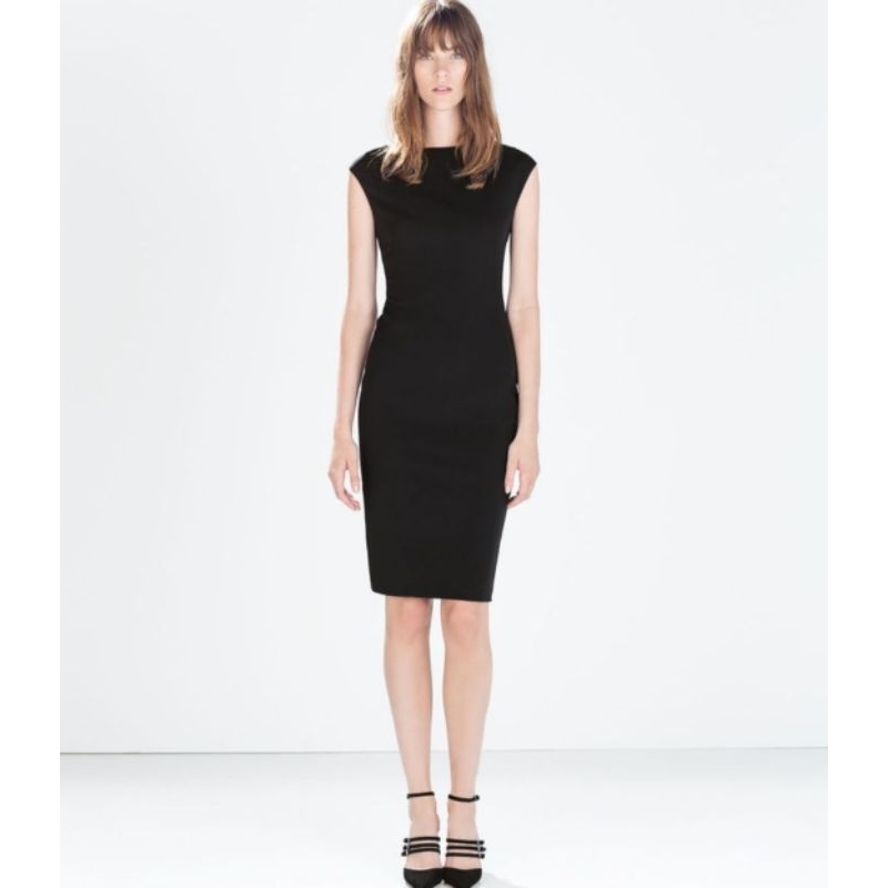 Pass đầm hiệu Zara