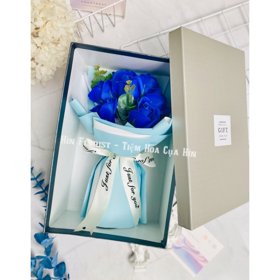 [HỎA TỐC HCM] Hộp Hoa Sáp Thơm 7 Bông Màu Xanh Coban - Hìn Florist