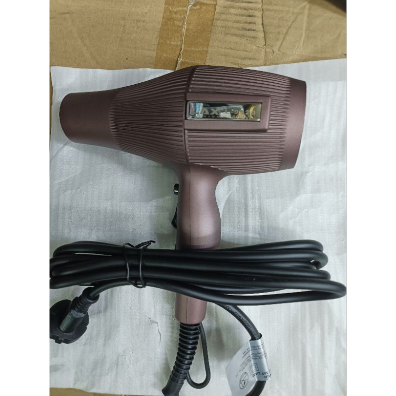 máy sấy 2400w