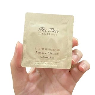 Sample Tinh chất vàng đêm Ohui Dưỡng trắng, mềm mịn, se khít lỗ chân lông