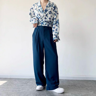 Quần nam xếp ly chéo màu xanh dương