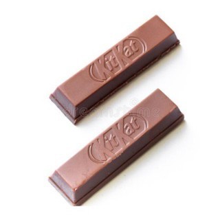 Hộp 24 thanh socola kitkat 2f 17gram date mới