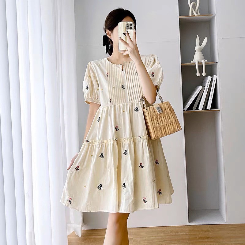 Váy bầu Đầm bầu kiểu dáng baybydoll chất lụa hàn thoáng mát hoa in tay phồng, V027