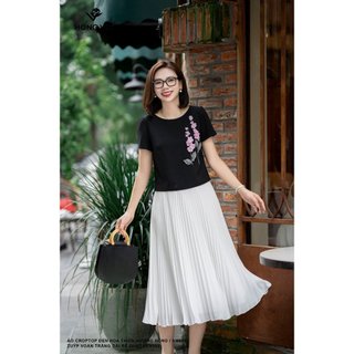 Áo croptop đen hoa thiên hương hồng SM699