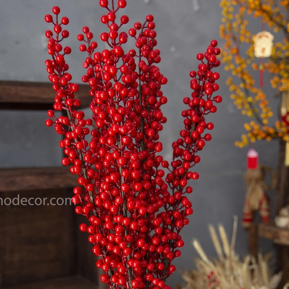 1 Cành đào đông đỏ chiều dài 80cm