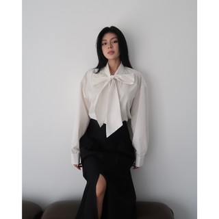 Áo sơ mi màu trắng cột nơ thời trang thiết kế nữ UP2 workshop Montana Shirt