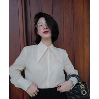 [ BOHEE ] Áo sơ mi kẻ dài tay thêu cổ màu vàng - A399