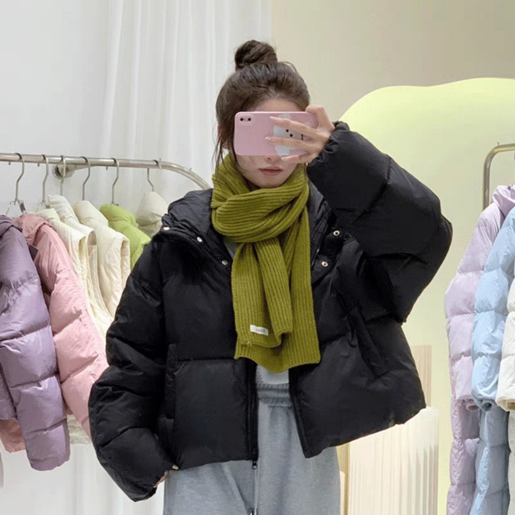 Áo Phao Nữ Có Mũ Dáng Ngắn Tay Bo Chun Hoa Có Dây Rút Áo Khoác Phao Nữ 4 Màu Áo Phao Béo Viền 3 Cúc Áo Phao Mùa Đông | BigBuy360 - bigbuy360.vn