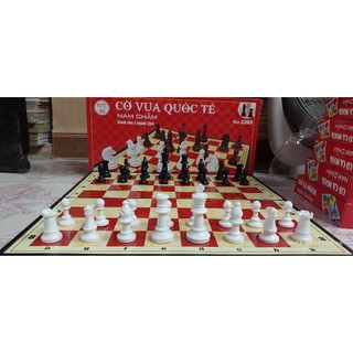 Bộ cờ vua nam châm loại to đẹp giá rẻ vô địch bản đỏ - vàng, quân trắng - đen