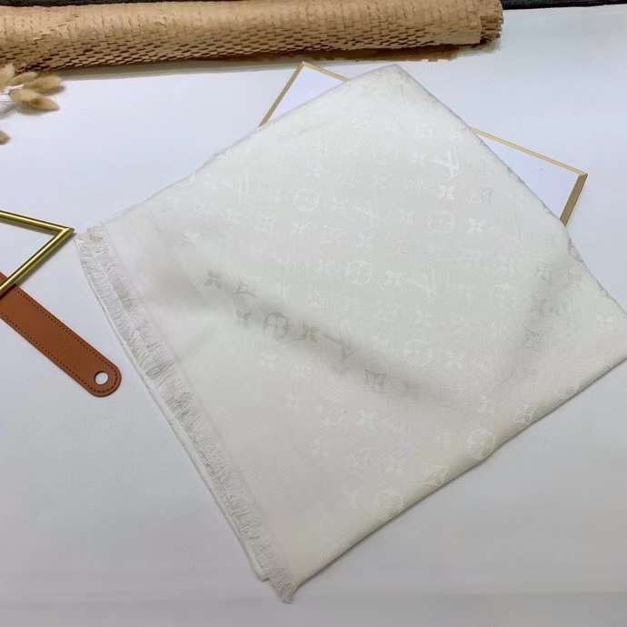 Khăn Choàng Cổ Dạ LV TRẮNG Hot 2024 Hàng Cao Cấp