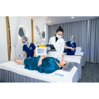 Áo choàng phi lụa makeup, spa, salon chất liệu lụa mát mịn, form may chuẩn mặc thoải mái