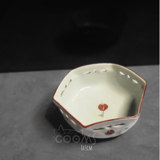 Chén gốm tam thái