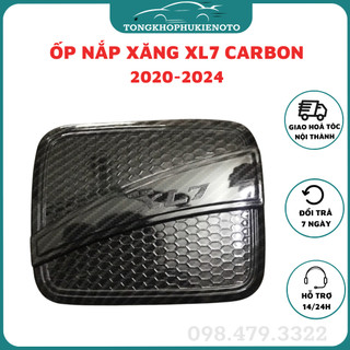 Ốp nắp bình xăng cacbon xe Suzuki XL7 2020-2021-2022-2023-2024 Mẫu vân carbon cao cấp