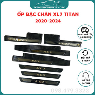 Ốp bậc cửa, Nẹp bước chân xe Suzuki XL7 2019-2020-2021-2022-2023-2024 Mẫu titan cao cấp