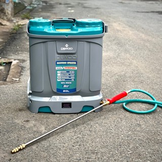 Bình xịt điện có cánh đảo thuôc DEWOO sử dụng 2 bơm và 1 bơm 20l bảo hành chính hãng