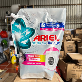 Nước giặt Ariel cửa trước hương Sen & Nhài 3,05kg ( mầu hồng )