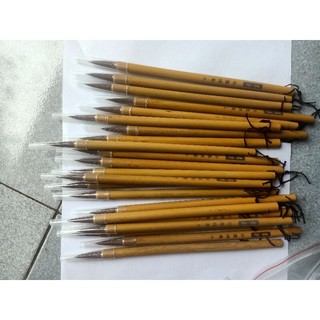Bút lông viết chữ thư pháp