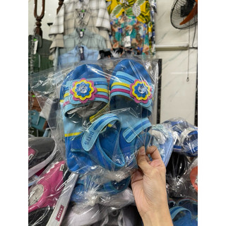 Giày dép sandal em bé trai gái bitis